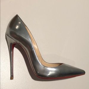 Christian Louboutin So Kate Metallic Silver size 7